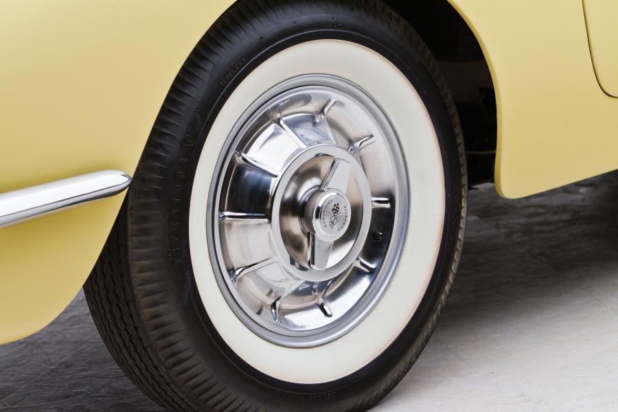  Chevrolet Corvette Convertible Roadster 1958 года  (фото 15 из 21)
